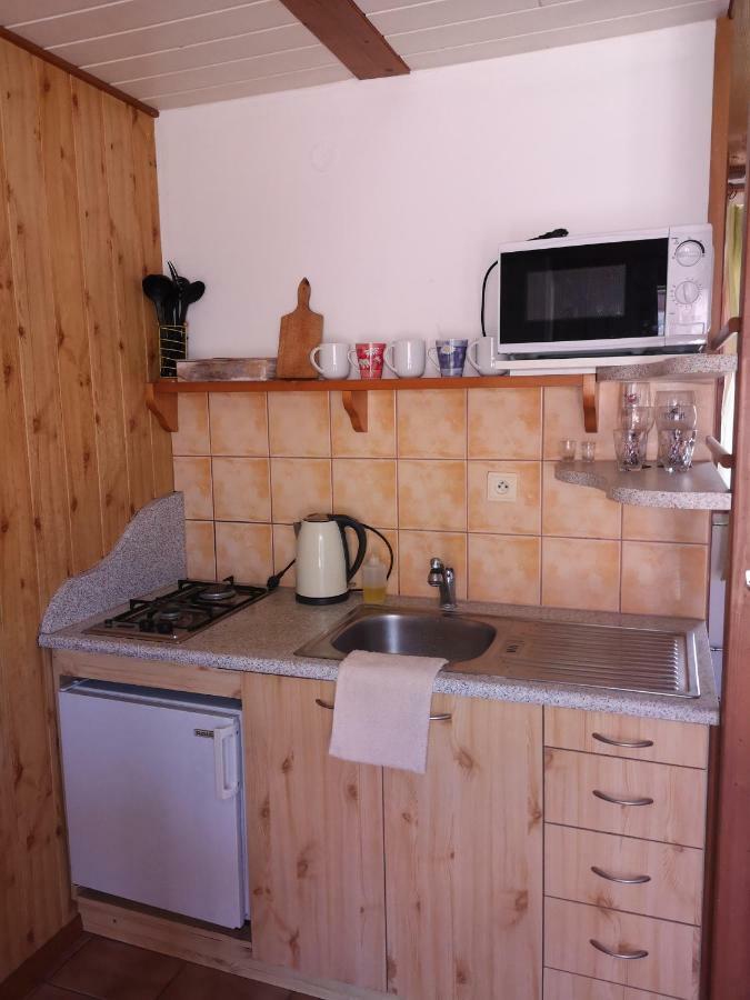 Vcielka Apartment Besenova Bagian luar foto